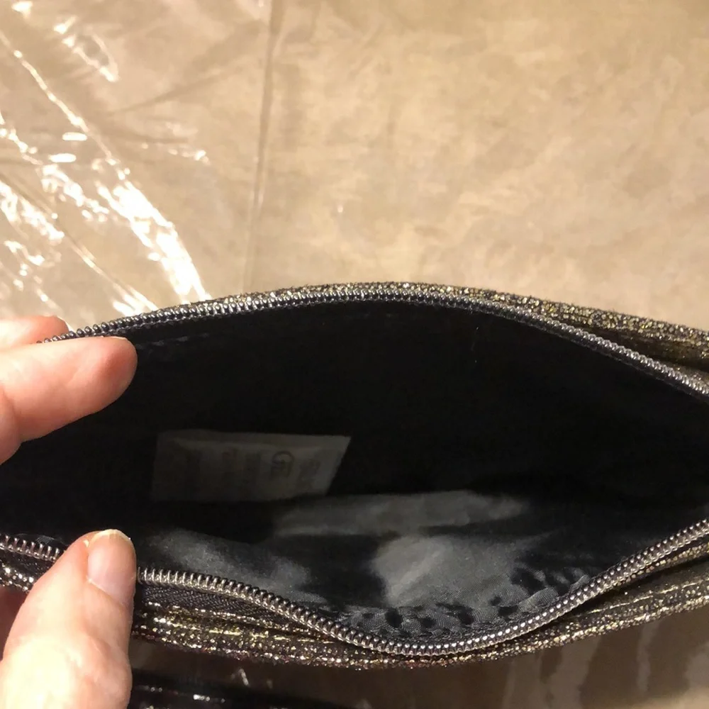 (2) Victoria Secret🥳HP🥳Cosmetic Bags